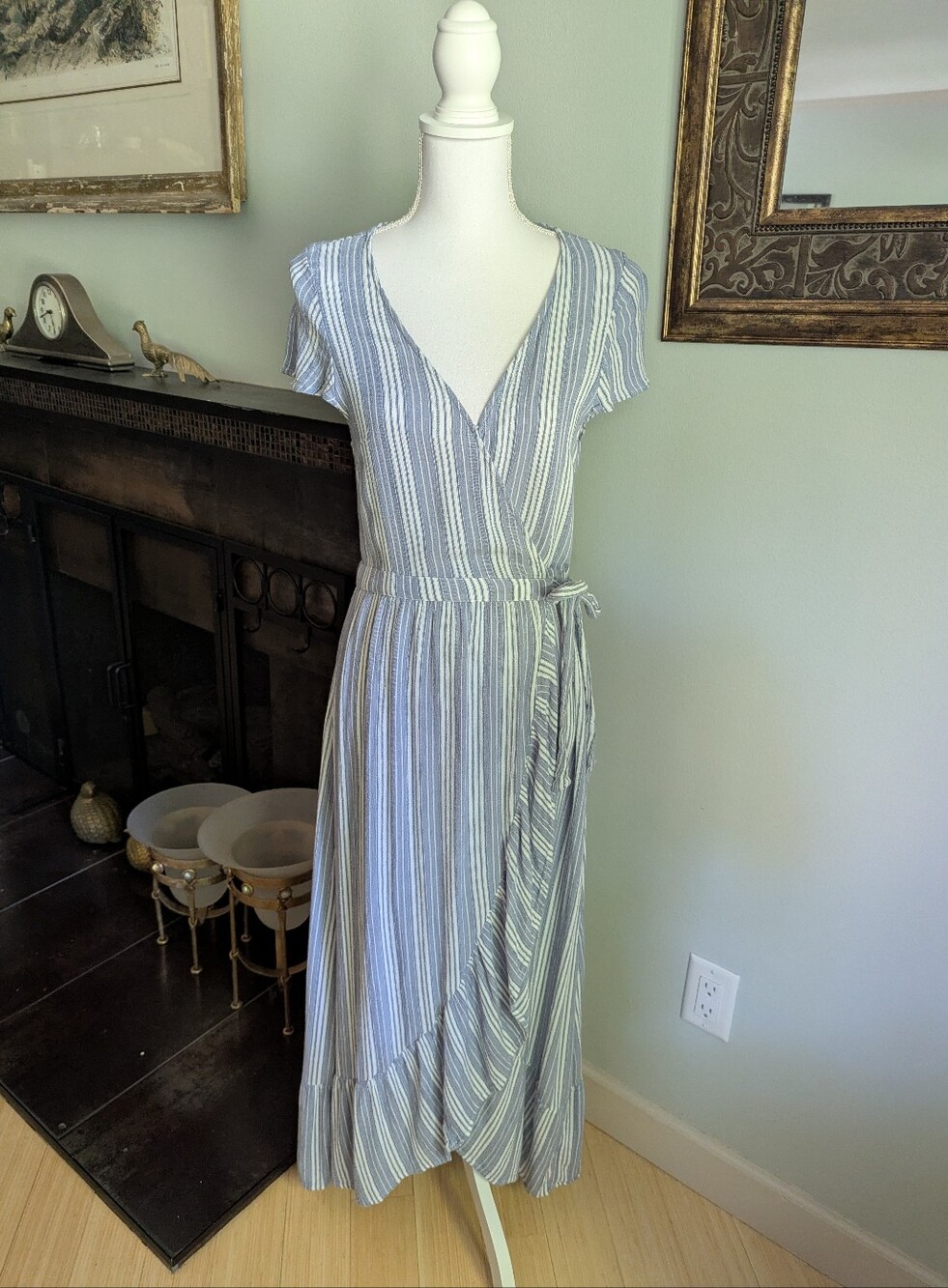 American Eagle Outfitters Women's Medium Blue Stripe Wrap Dress Ruffle Accent - Picture 1 of 11